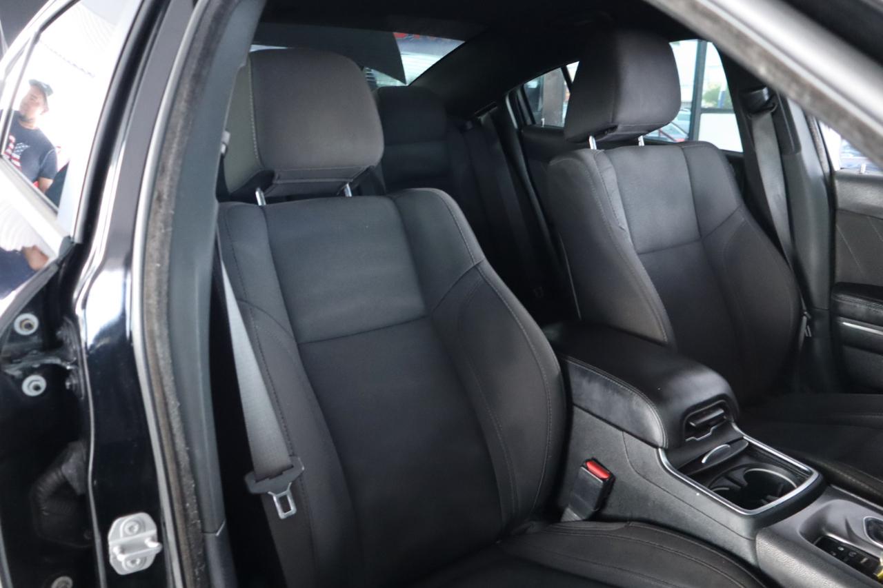 Dodge Charger SXT RWD 2019