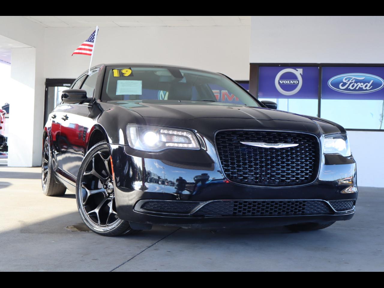 Chrysler 300 Touring RWD 2019