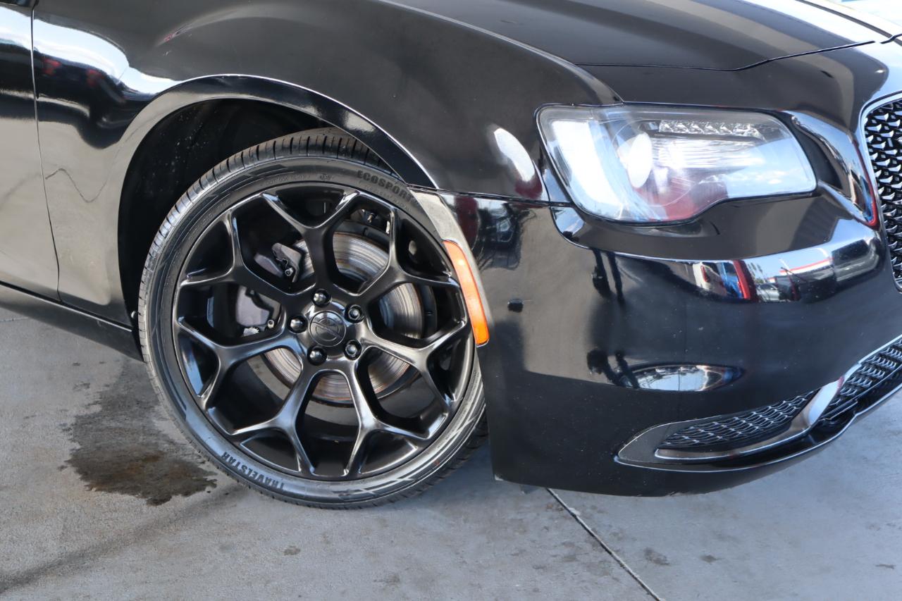 Chrysler 300 Touring RWD 2019