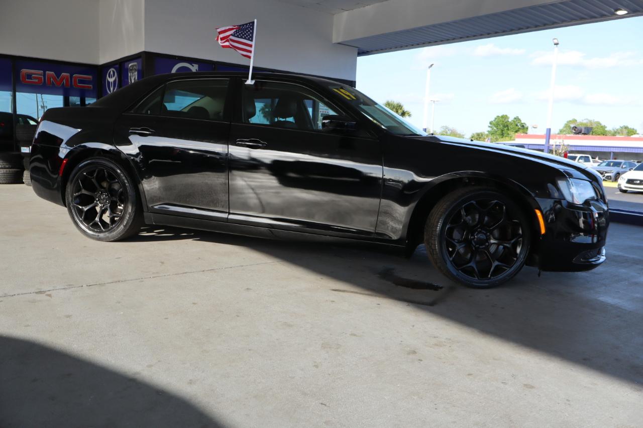 Chrysler 300 Touring RWD 2019