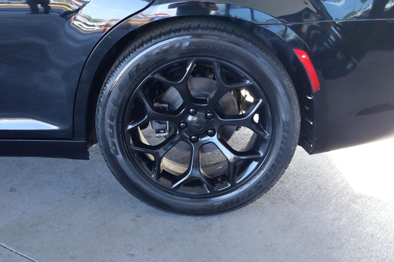 Chrysler 300 Touring RWD 2019