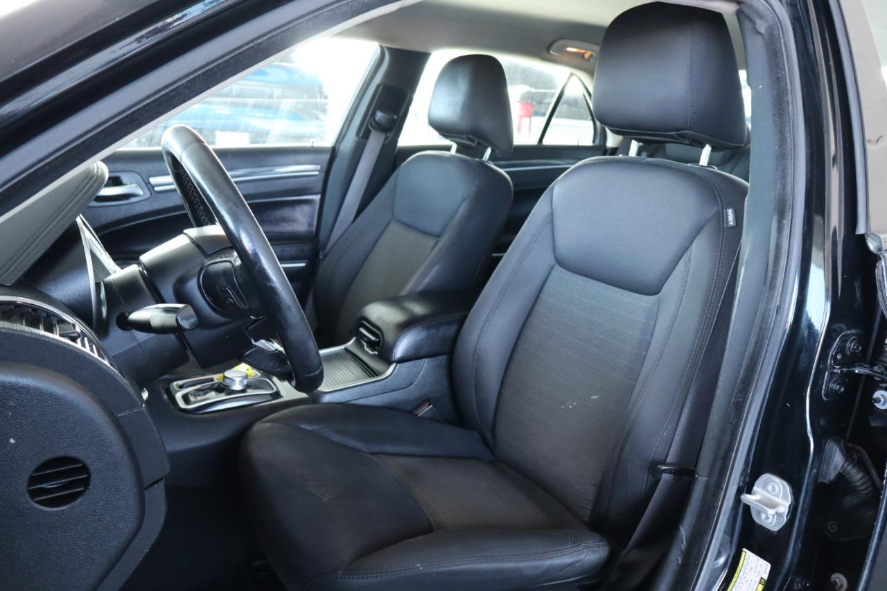 Chrysler 300 Touring RWD 2019