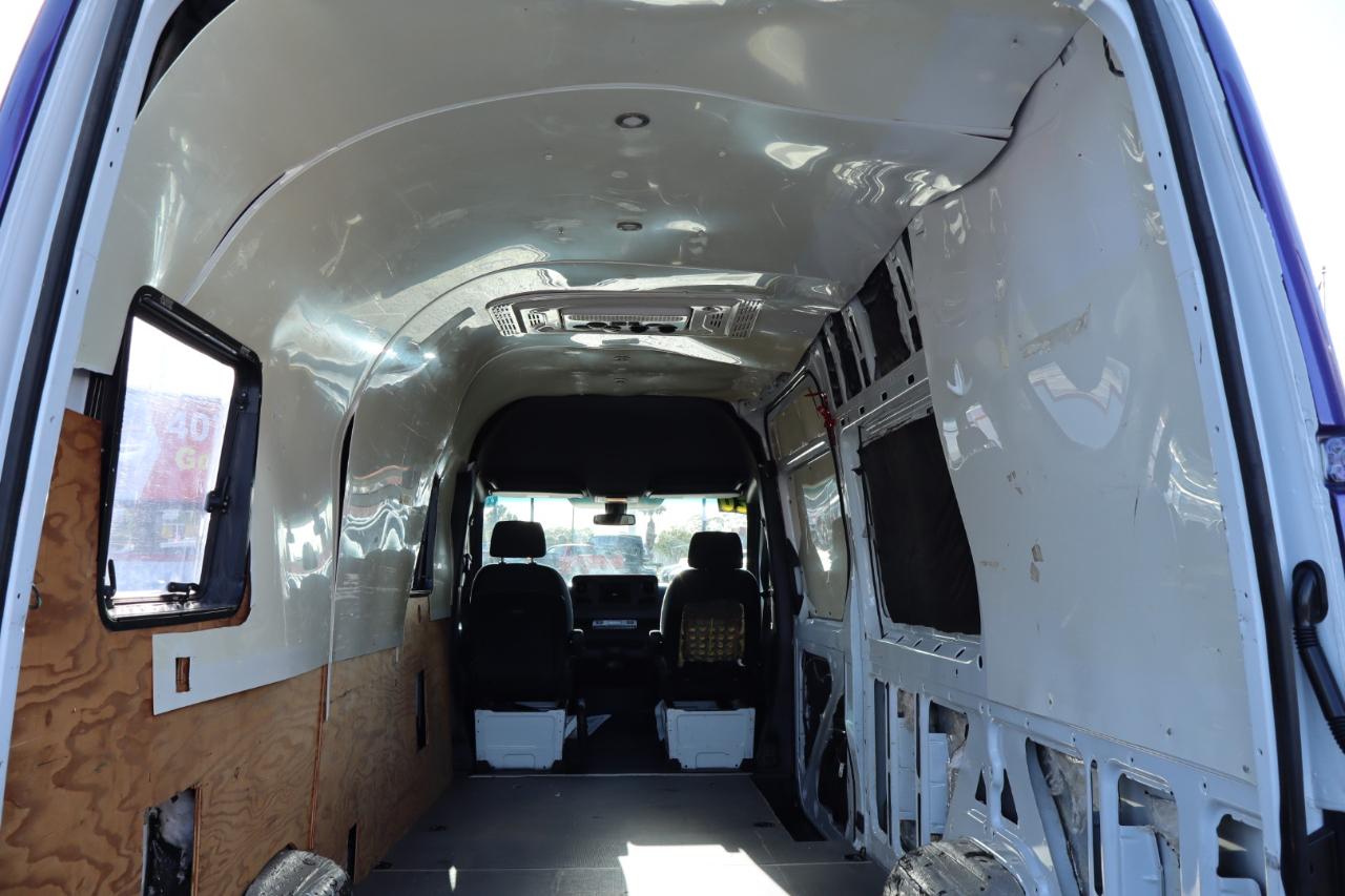 Mercedes-Benz Sprinter Van 2500 High Roof V6 170" RWD 2020