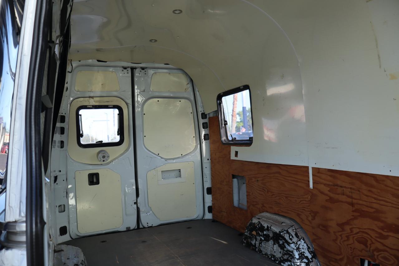 Mercedes-Benz Sprinter Van 2500 High Roof V6 170" RWD 2020