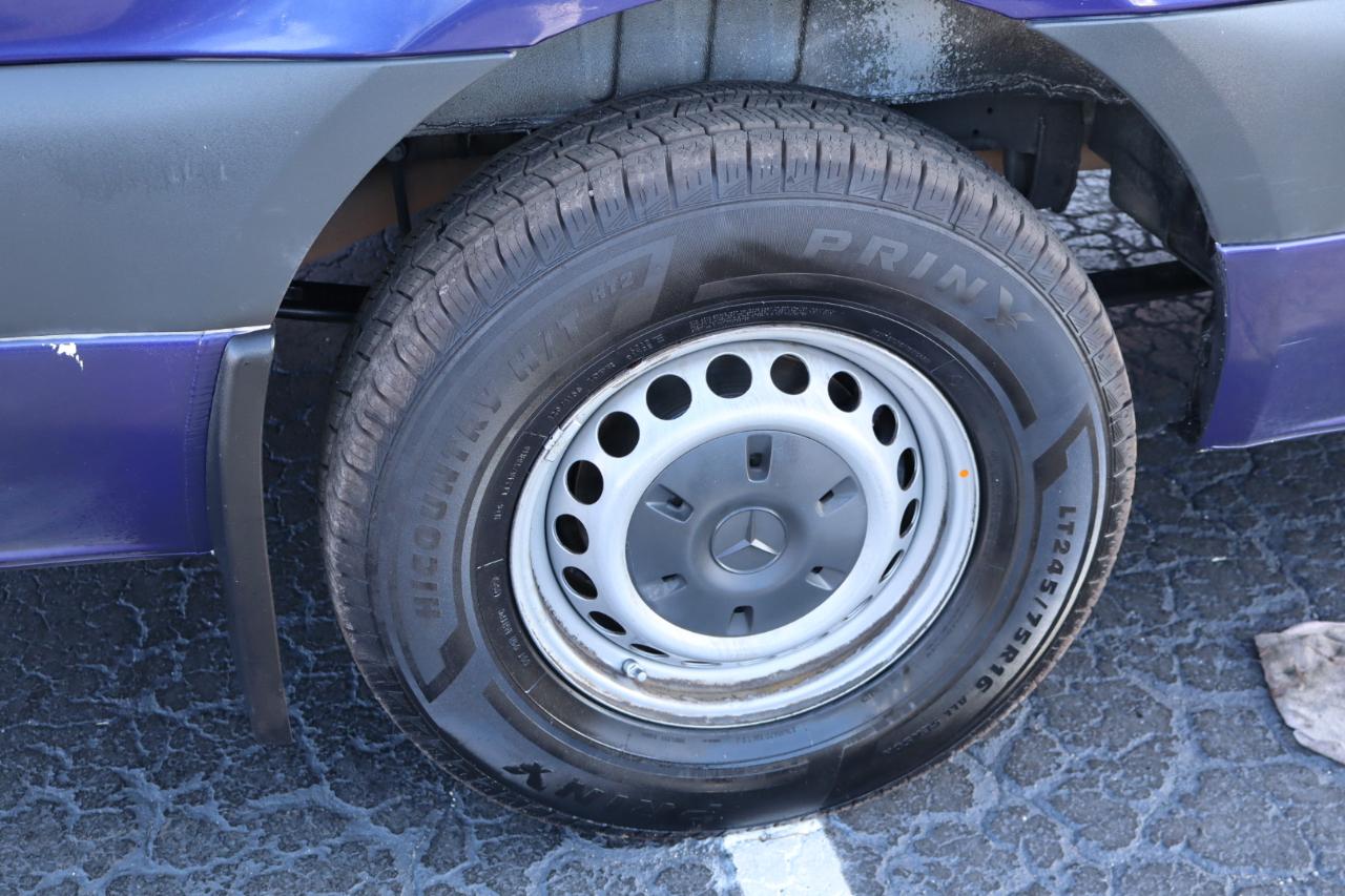 Mercedes-Benz Sprinter Van 2500 High Roof V6 170" RWD 2020