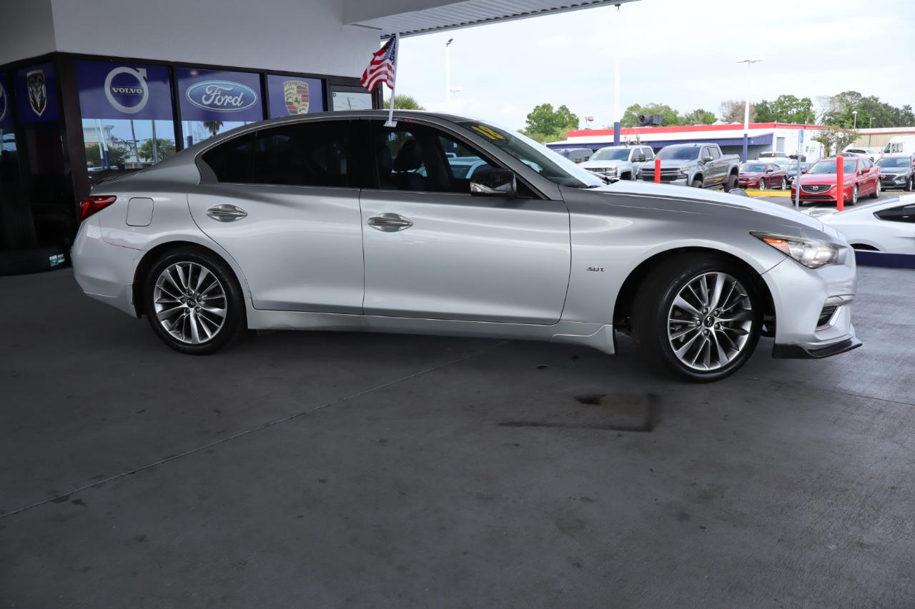 Infiniti Q50 3.0t LUXE RWD 2018