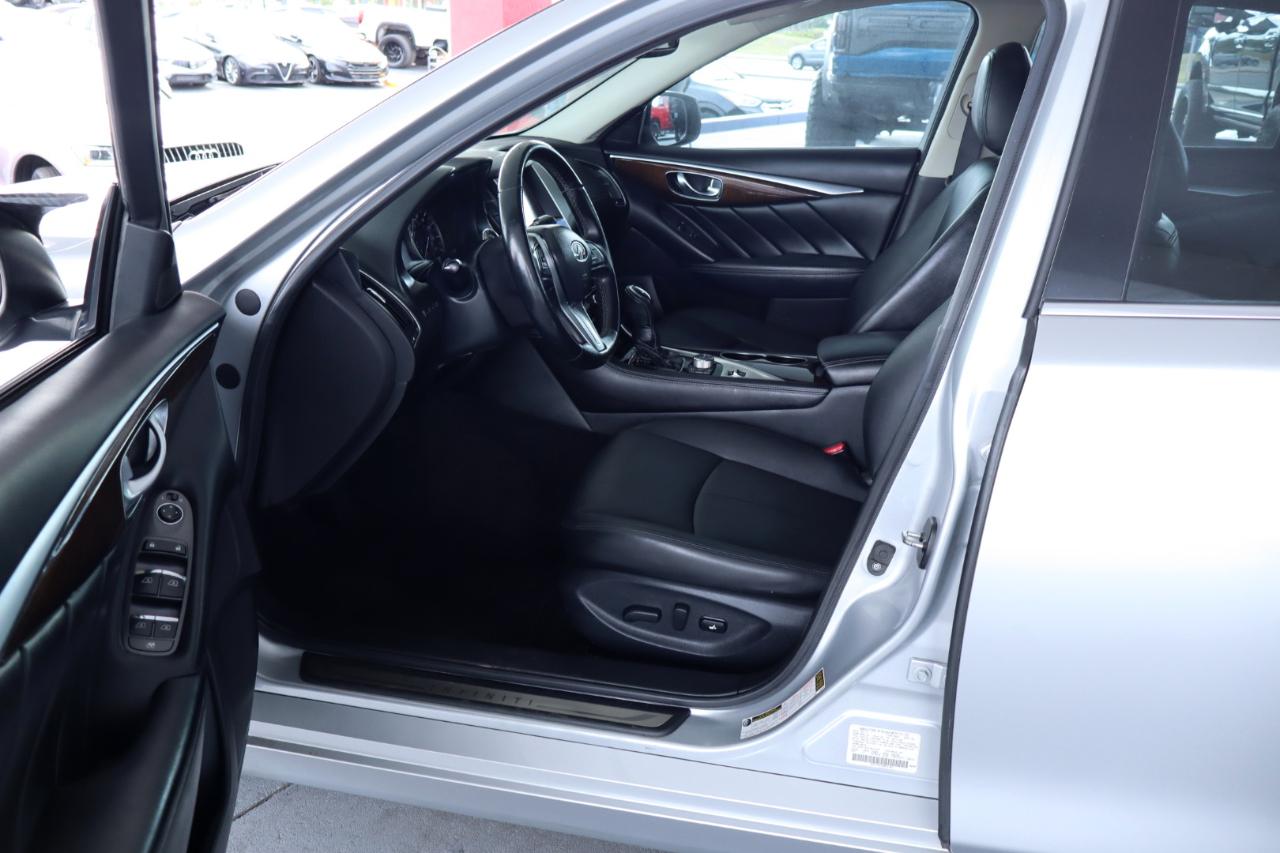 Infiniti Q50 3.0t LUXE RWD 2018