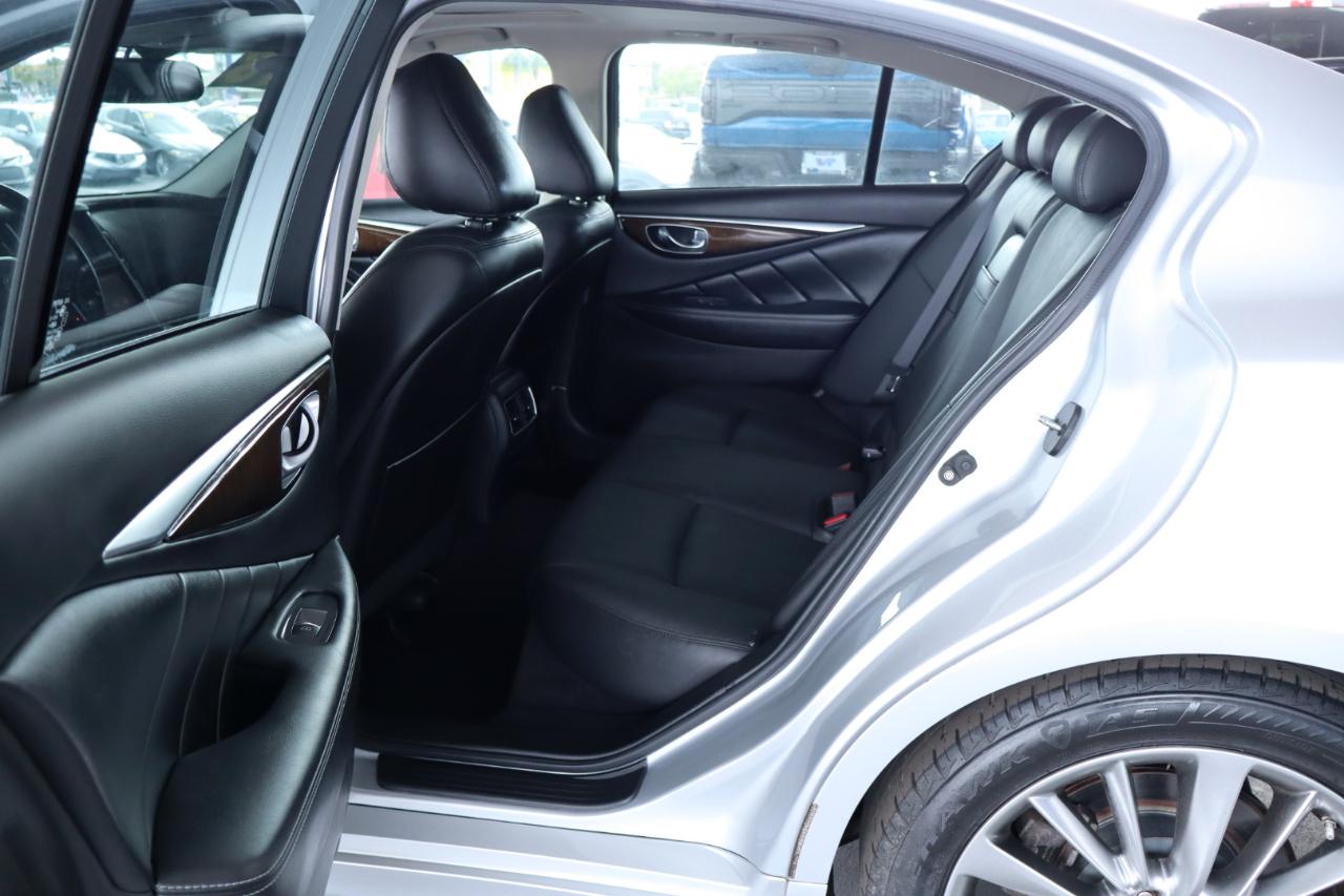 Infiniti Q50 3.0t LUXE RWD 2018