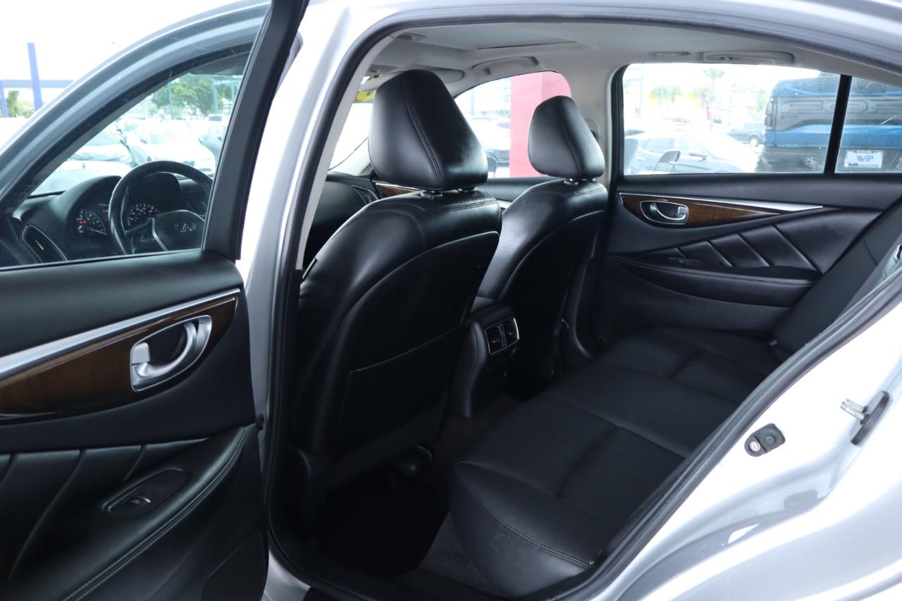 Infiniti Q50 3.0t LUXE RWD 2018