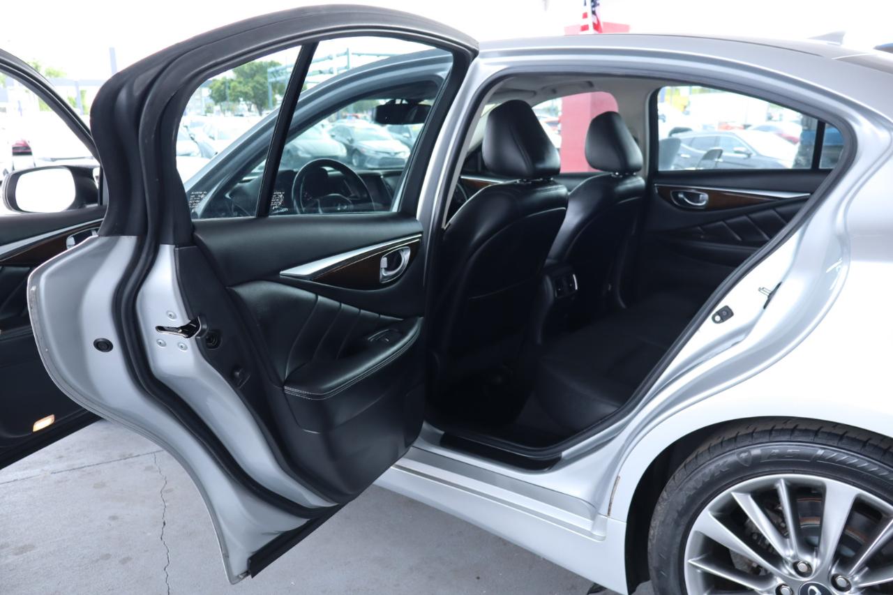 Infiniti Q50 3.0t LUXE RWD 2018