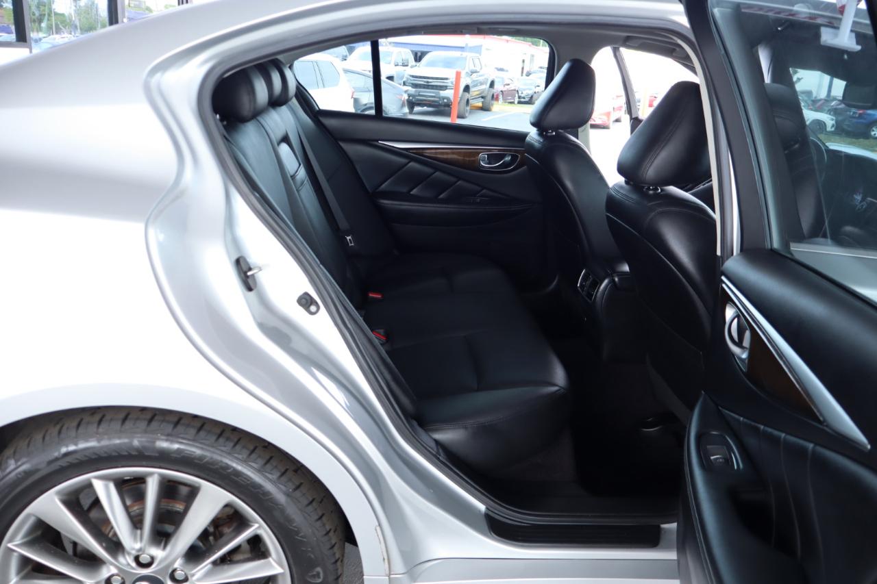 Infiniti Q50 3.0t LUXE RWD 2018