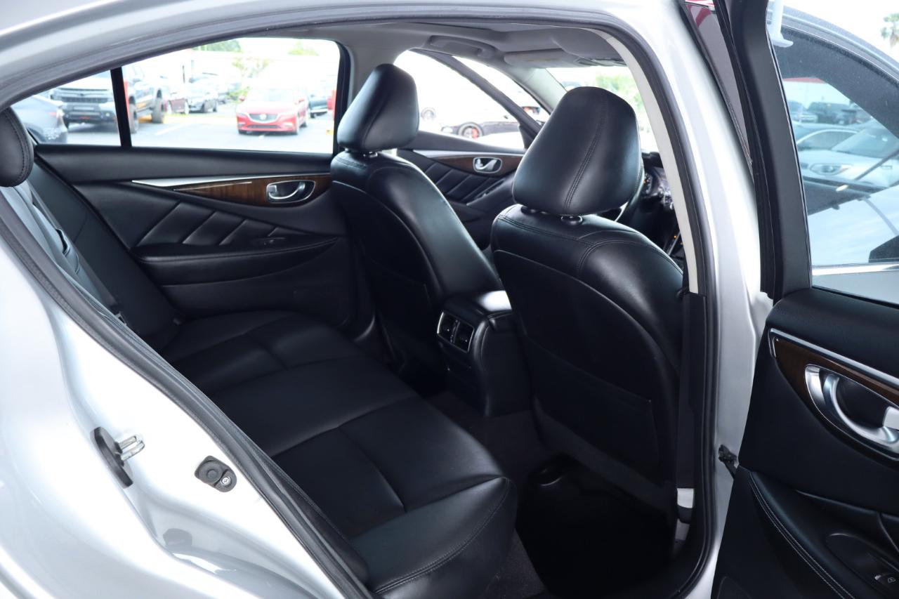 Infiniti Q50 3.0t LUXE RWD 2018