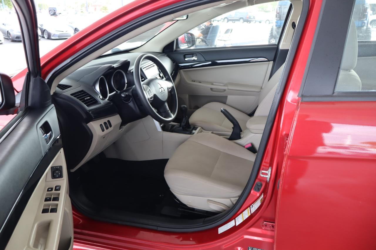 Mitsubishi Lancer 4dr Sdn Man ES FWD 2016