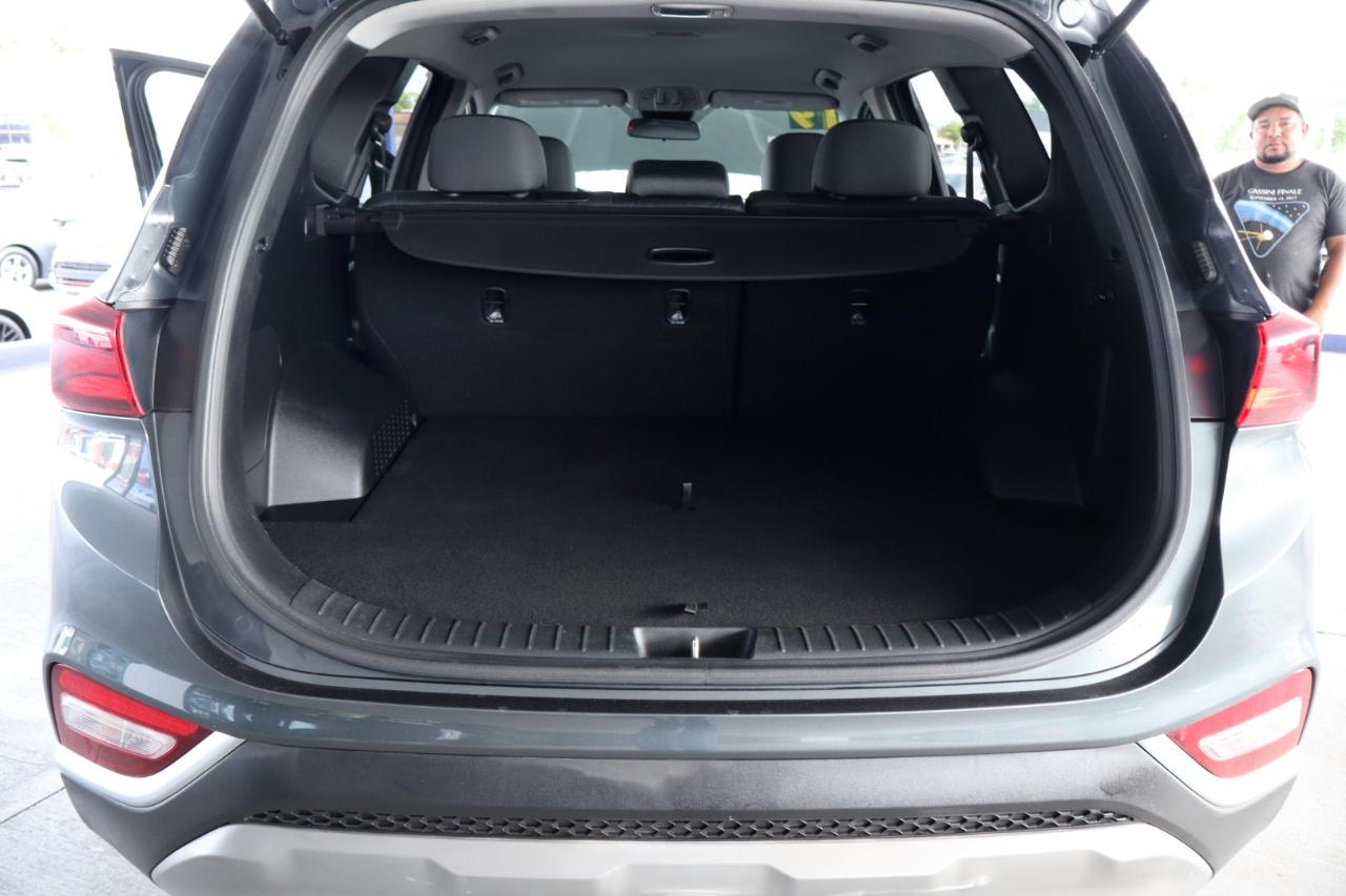 Hyundai Santa Fe SE 2.4L Auto FWD 2019