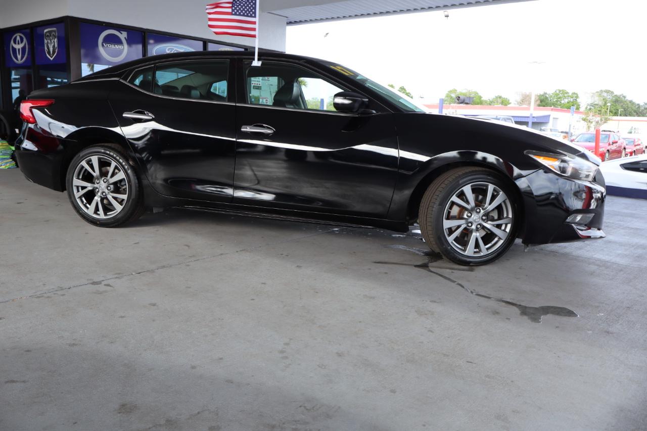 Nissan Maxima SV 3.5L *Ltd Avail* 2017