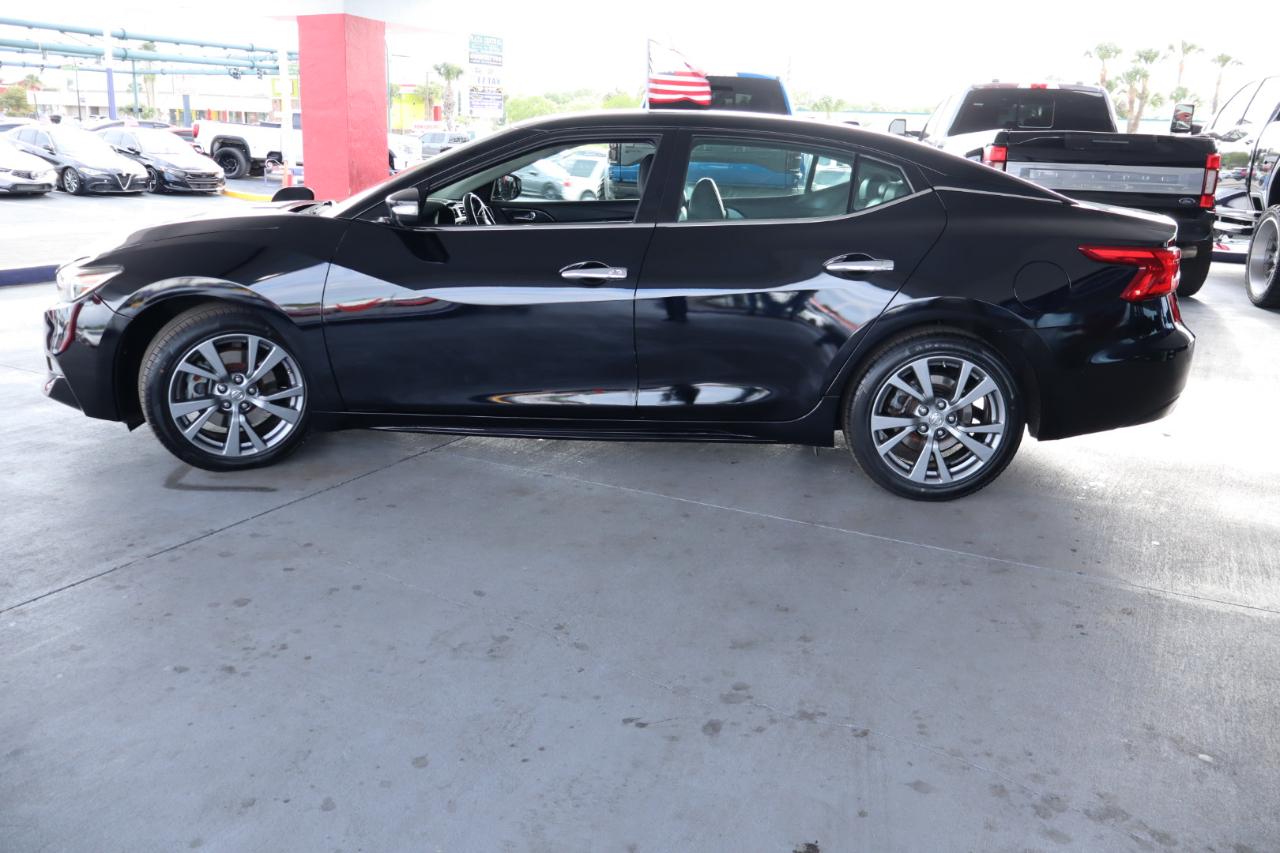 Nissan Maxima SV 3.5L *Ltd Avail* 2017
