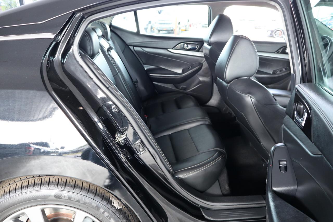 Nissan Maxima SV 3.5L *Ltd Avail* 2017