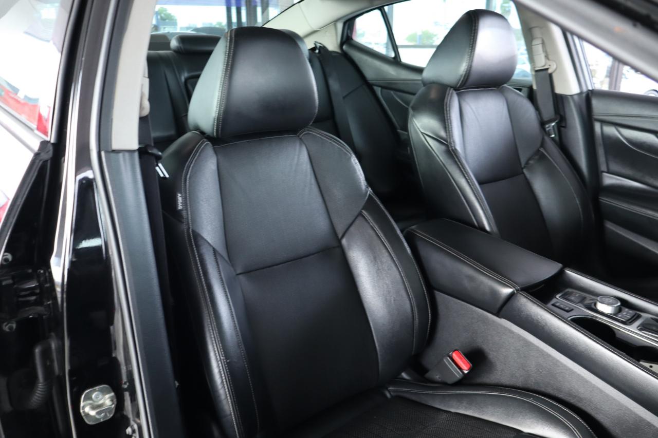 Nissan Maxima SV 3.5L *Ltd Avail* 2017