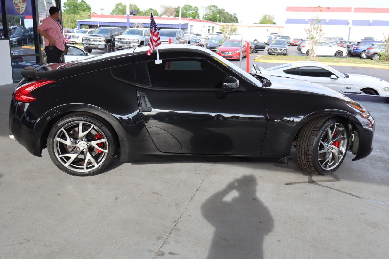 Nissan 370Z Coupe Sport Manual 2017