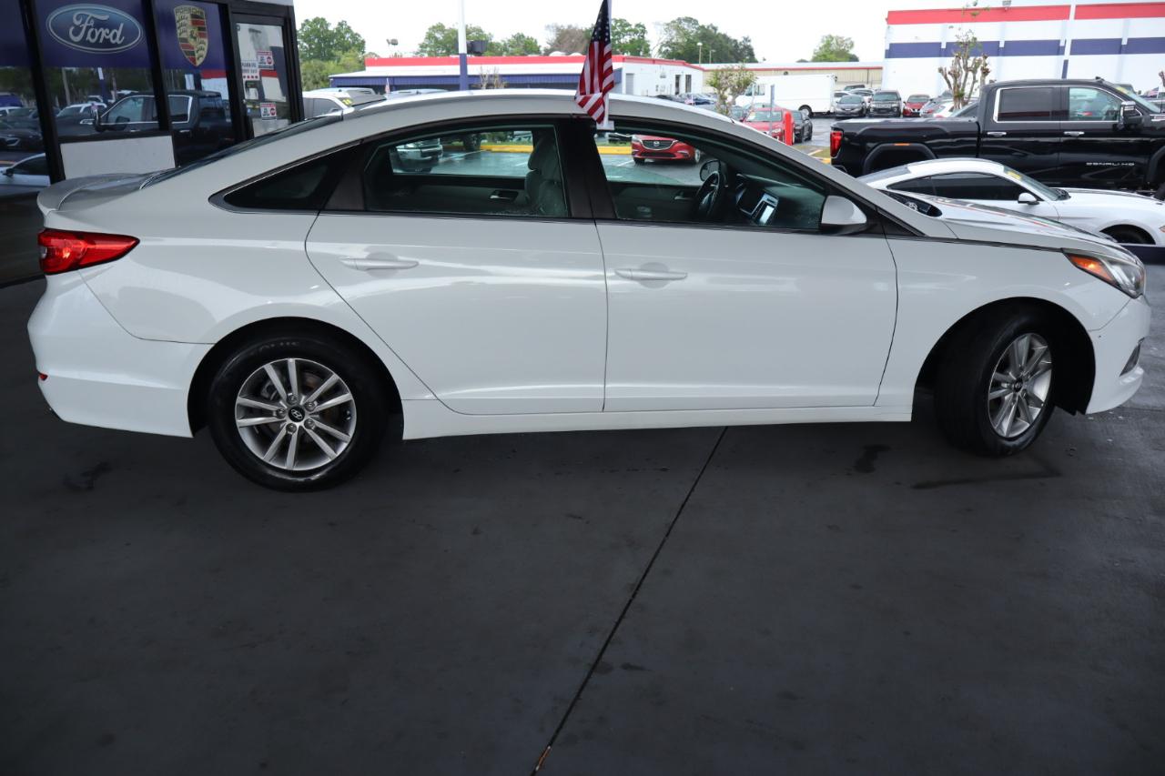 Hyundai Sonata 4dr Sdn 2.4L SE 2016