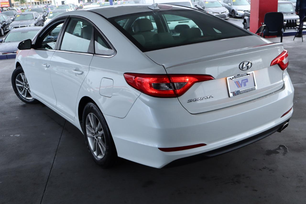 Hyundai Sonata 4dr Sdn 2.4L SE 2016