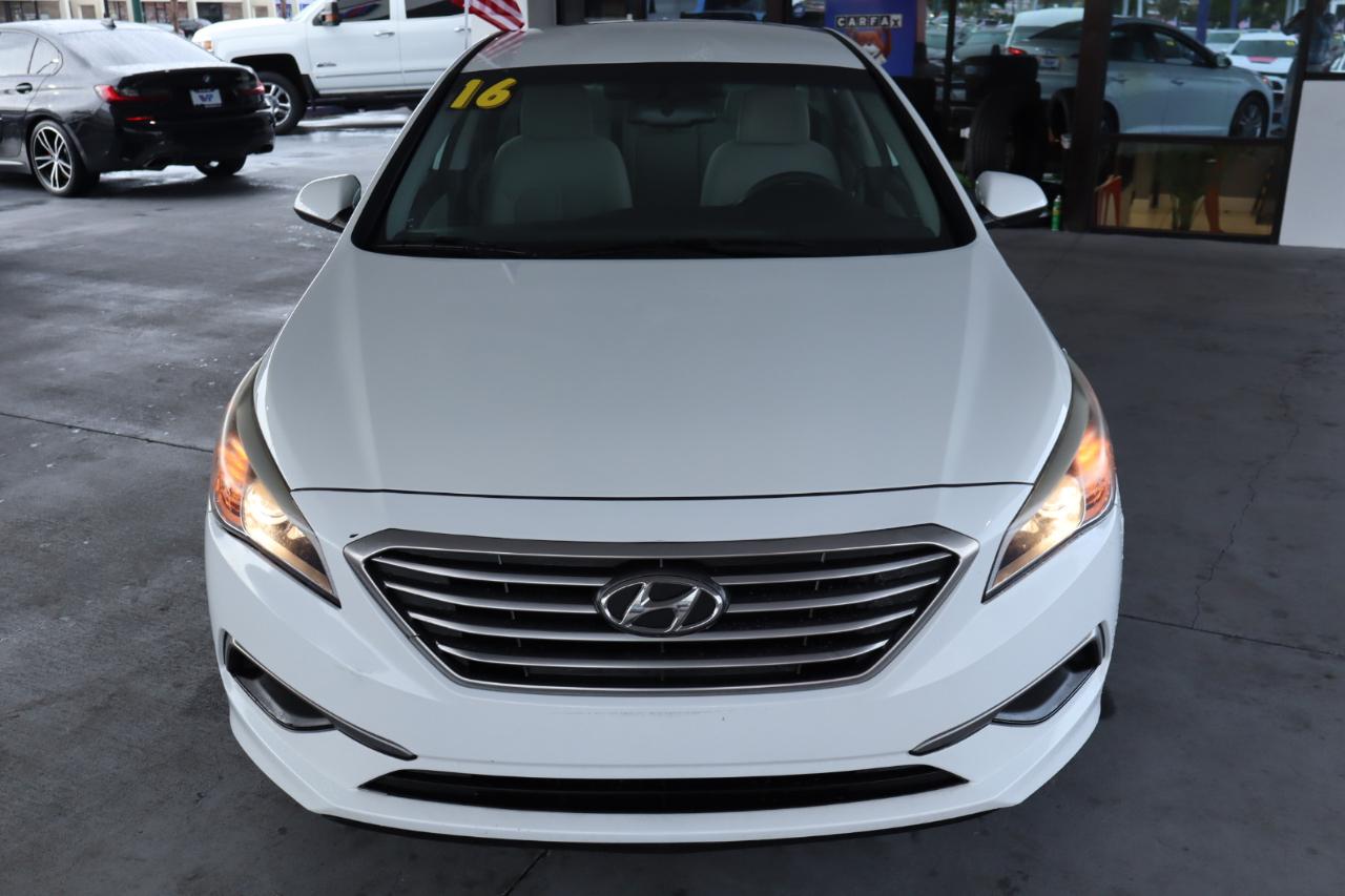 Hyundai Sonata 4dr Sdn 2.4L SE 2016