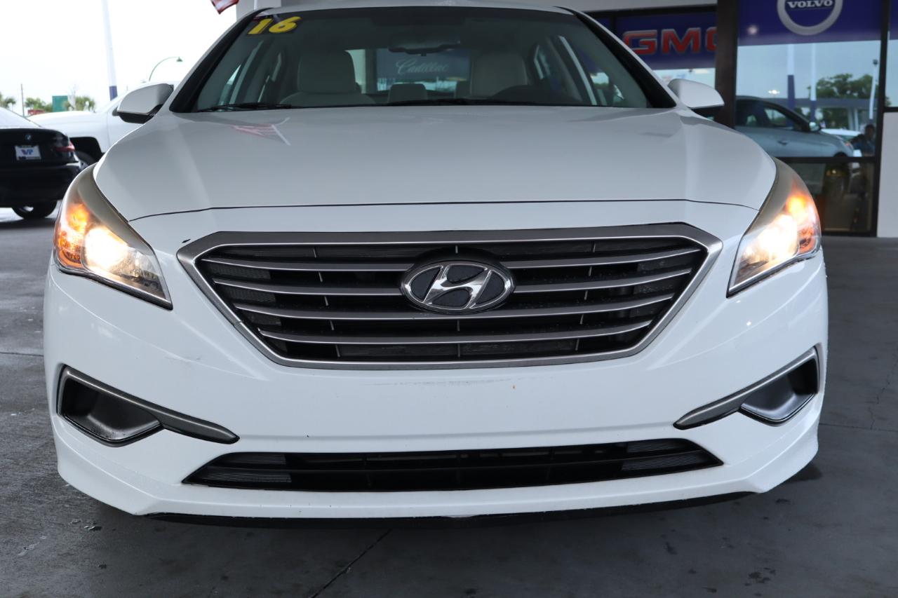 Hyundai Sonata 4dr Sdn 2.4L SE 2016