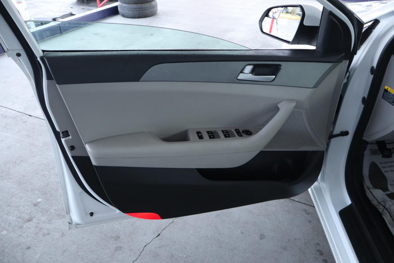 Hyundai Sonata 4dr Sdn 2.4L SE 2016