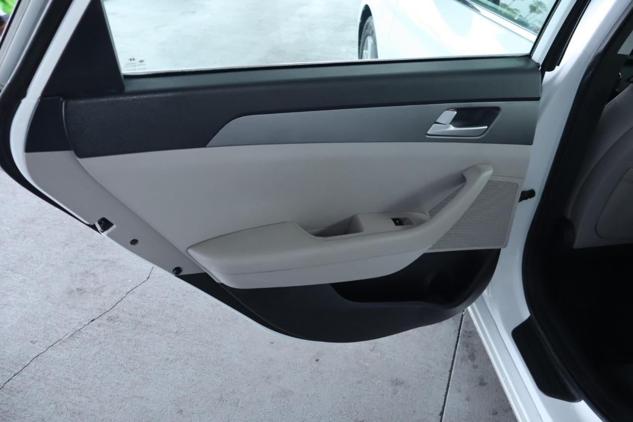 Hyundai Sonata 4dr Sdn 2.4L SE 2016