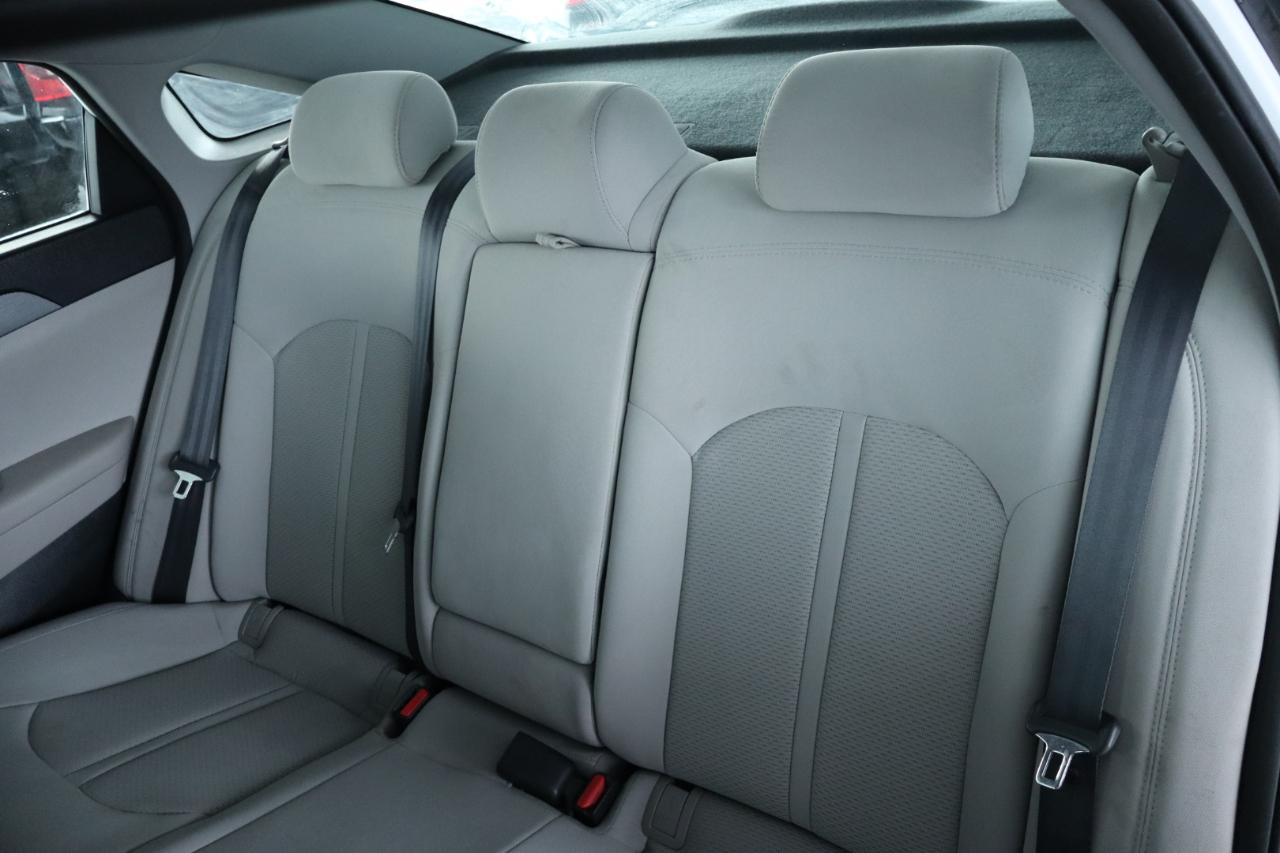 Hyundai Sonata 4dr Sdn 2.4L SE 2016