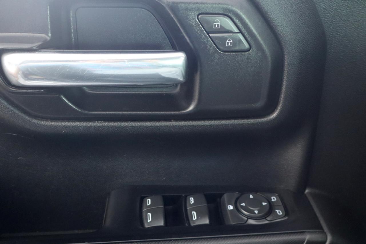 Chevrolet Silverado 1500 4WD Crew Cab 147" Custom Trail Boss 2019