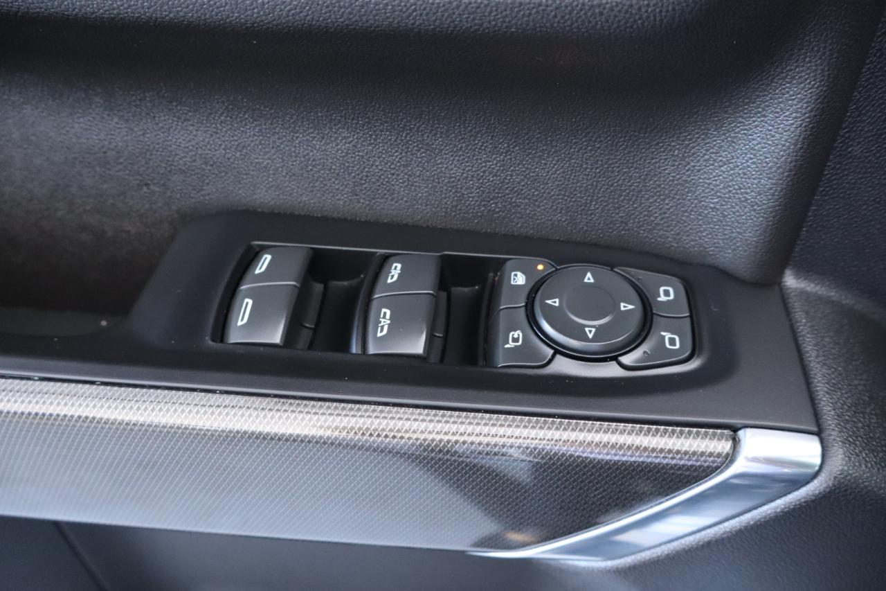 GMC Sierra 1500 Limited 4WD Crew Cab 147" AT4 2022