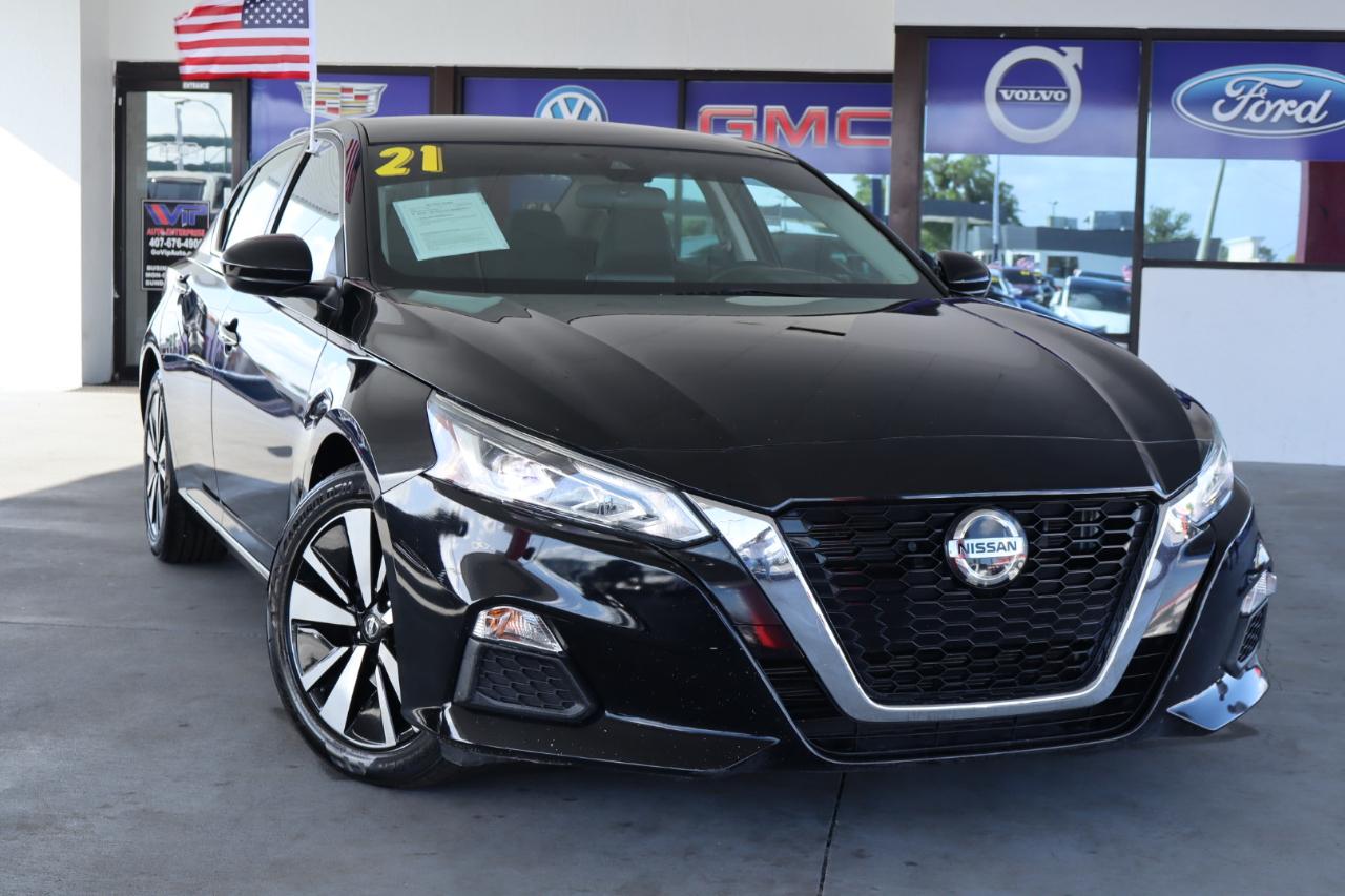 Nissan Altima 2.5 SV Sedan 2021