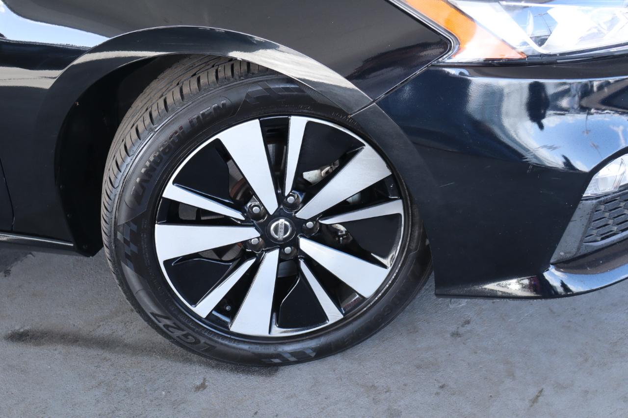 Nissan Altima 2.5 SV Sedan 2021