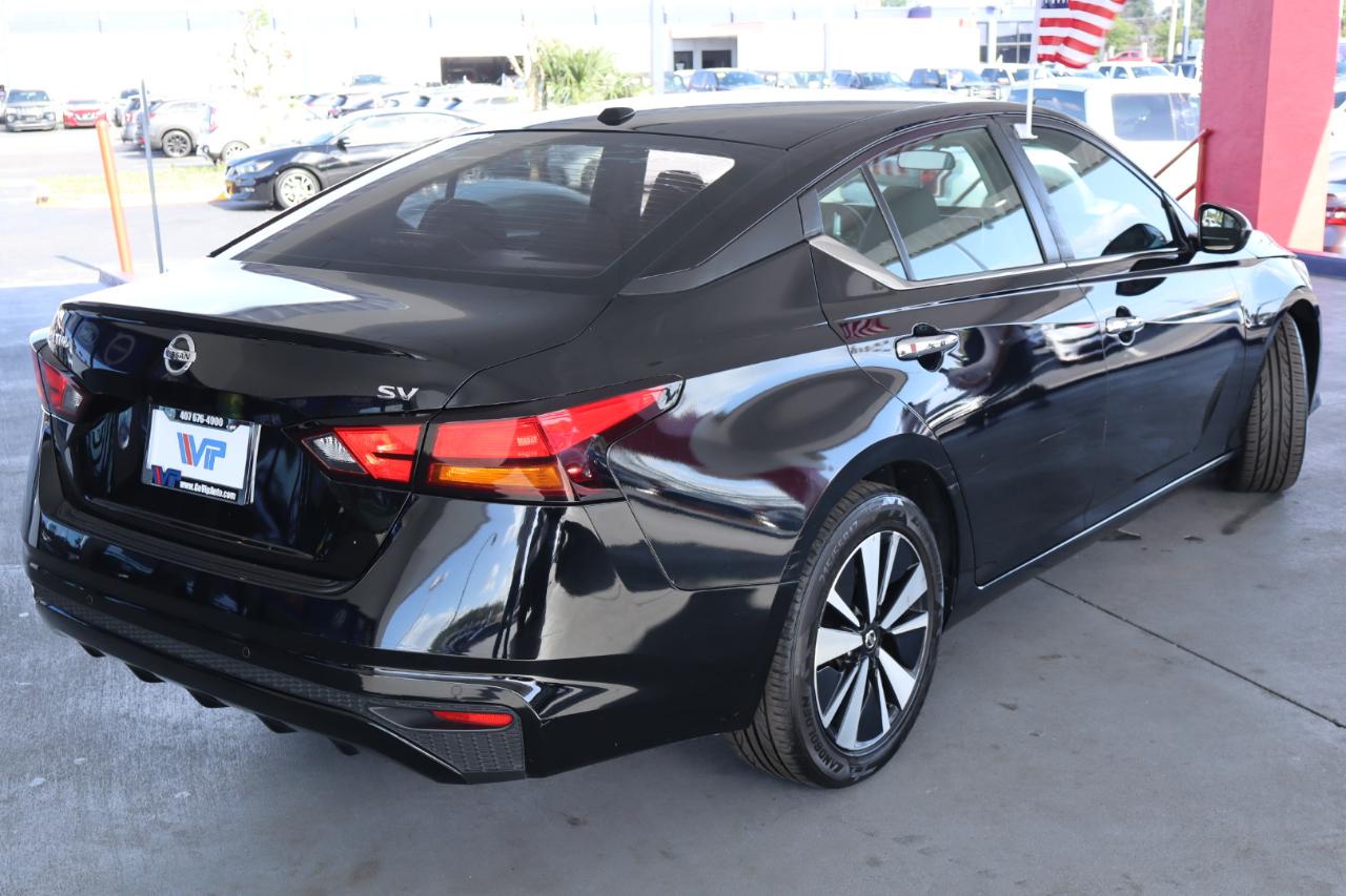Nissan Altima 2.5 SV Sedan 2021