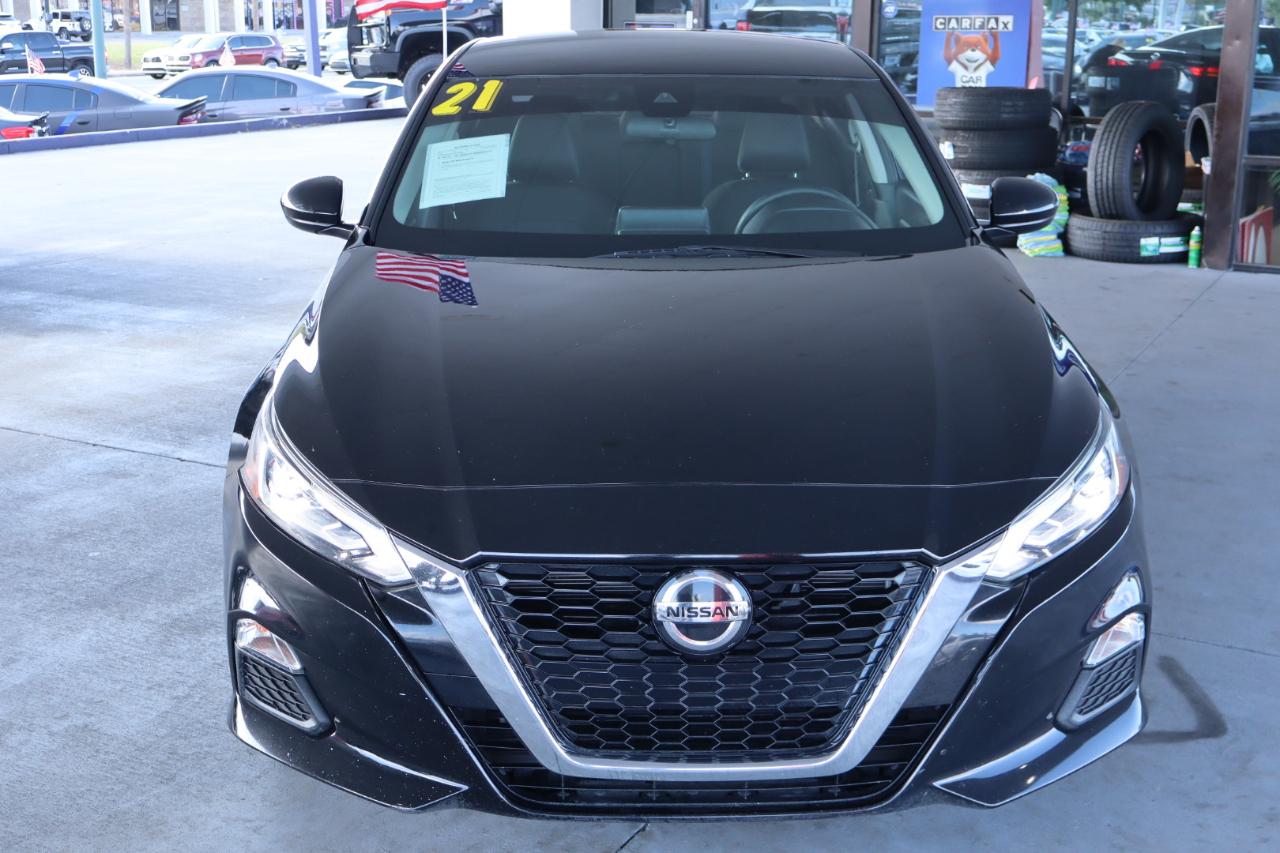 Nissan Altima 2.5 SV Sedan 2021