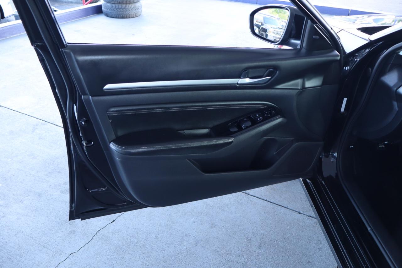 Nissan Altima 2.5 SV Sedan 2021