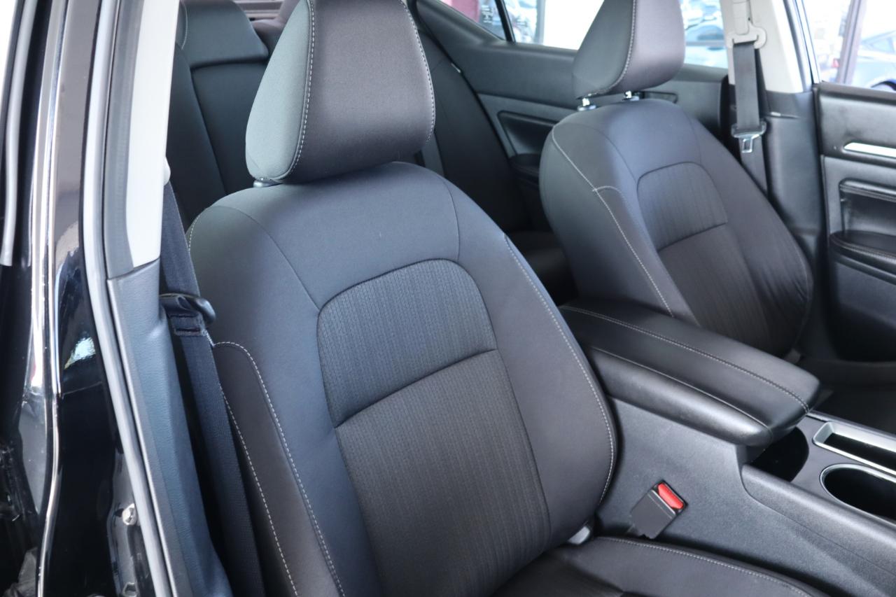 Nissan Altima 2.5 SV Sedan 2021