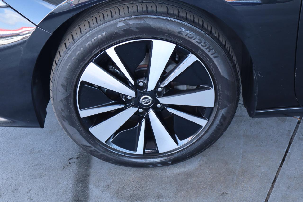 Nissan Altima 2.5 SV Sedan 2021