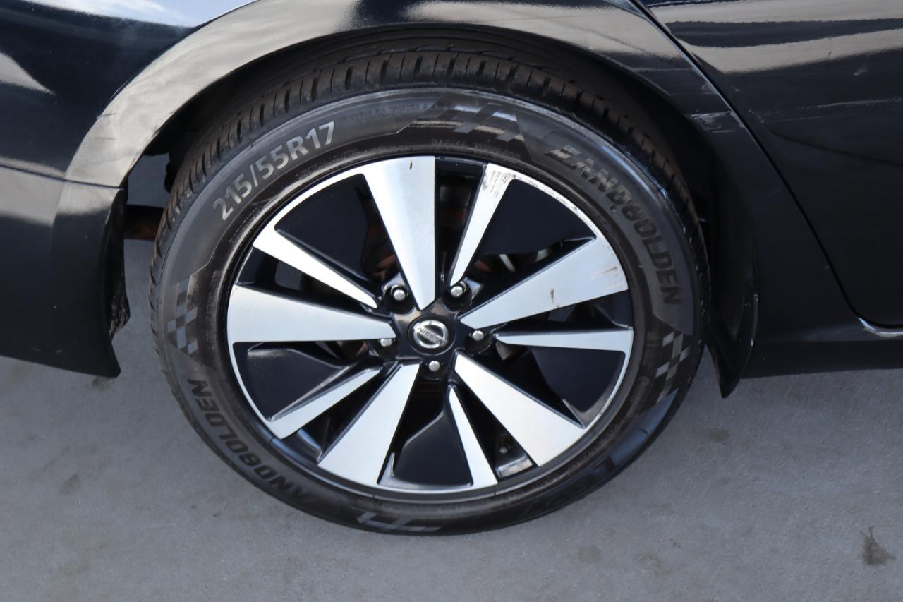 Nissan Altima 2.5 SV Sedan 2021