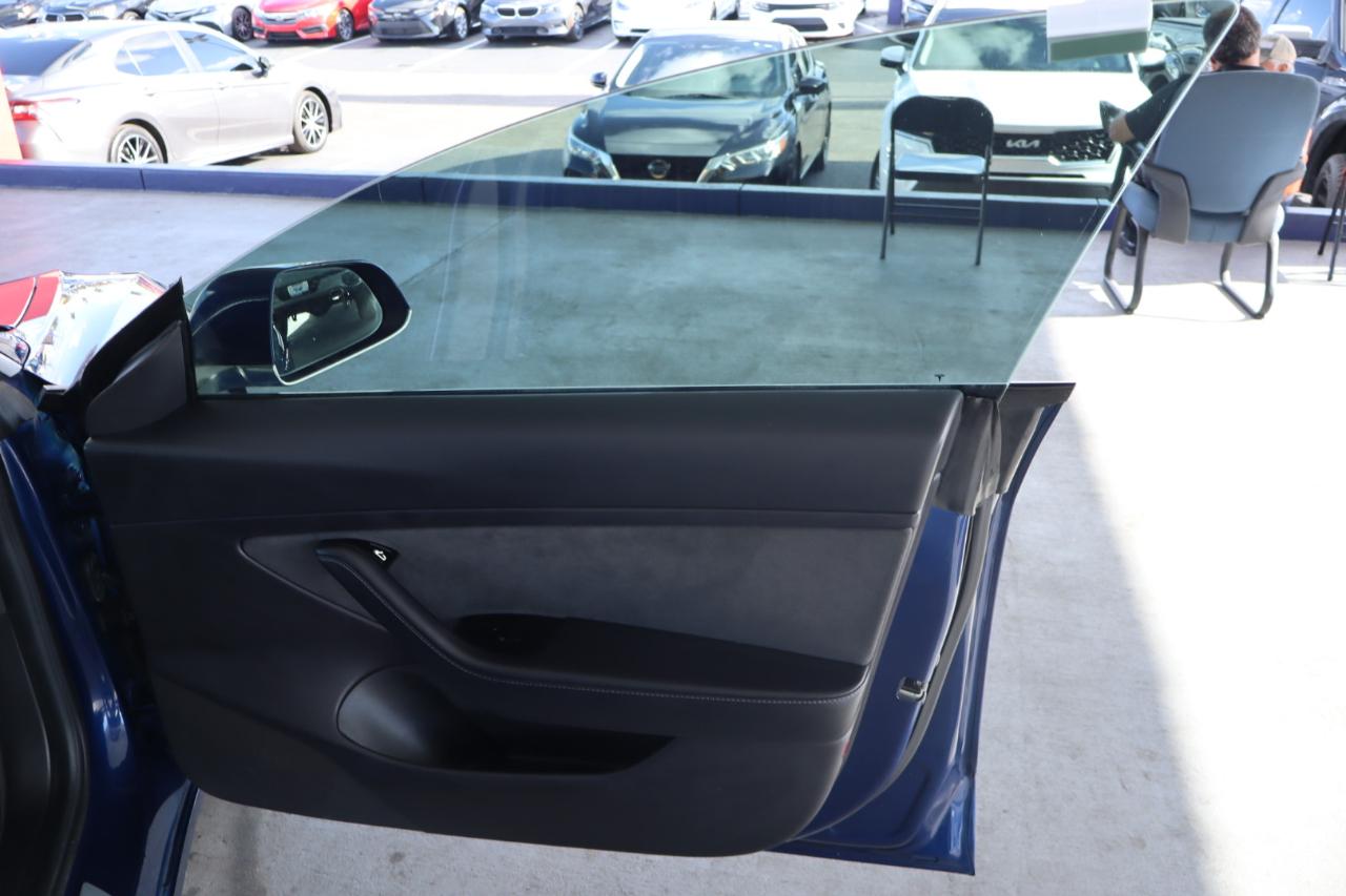 Tesla Model 3 Mid Range RWD *Ltd Avail* 2019