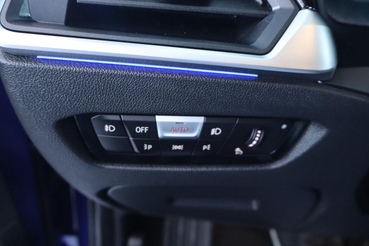 BMW 3 Series 330i Sedan 2019