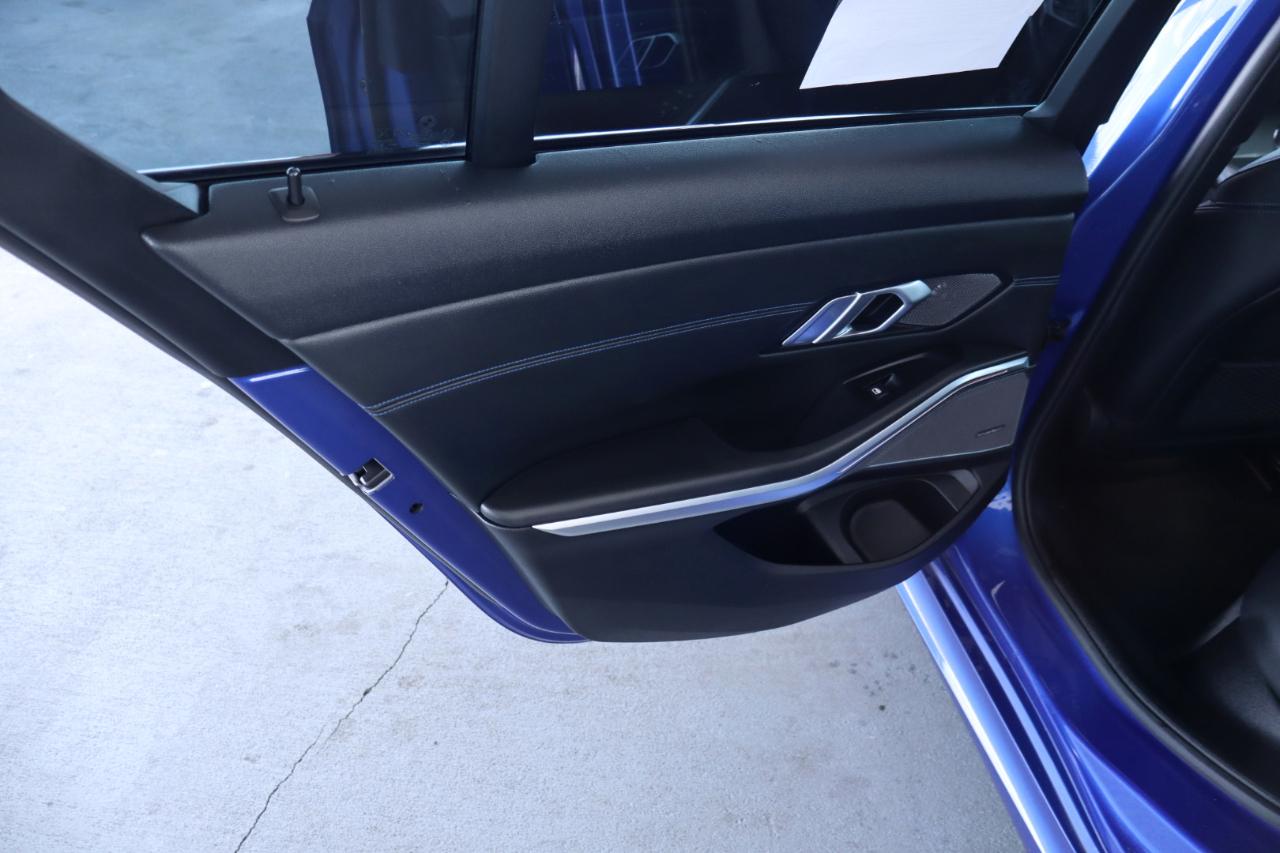 BMW 3 Series 330i Sedan 2019