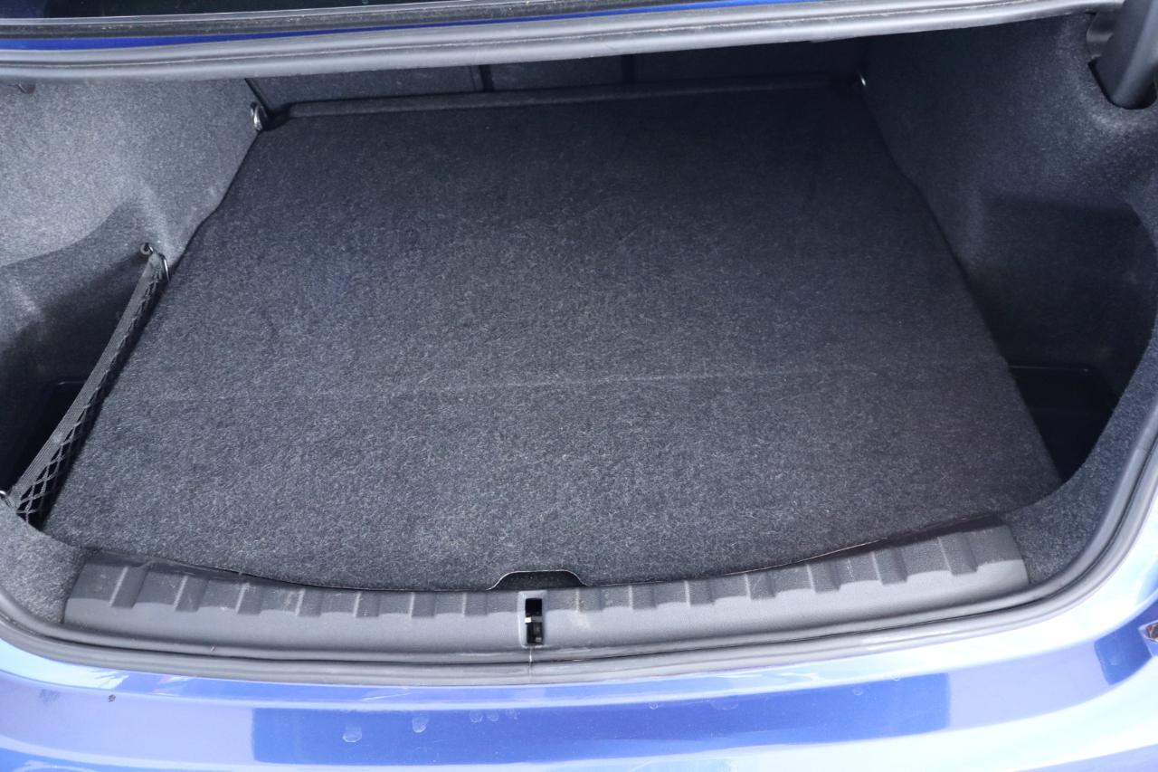 BMW 3 Series 330i Sedan 2019