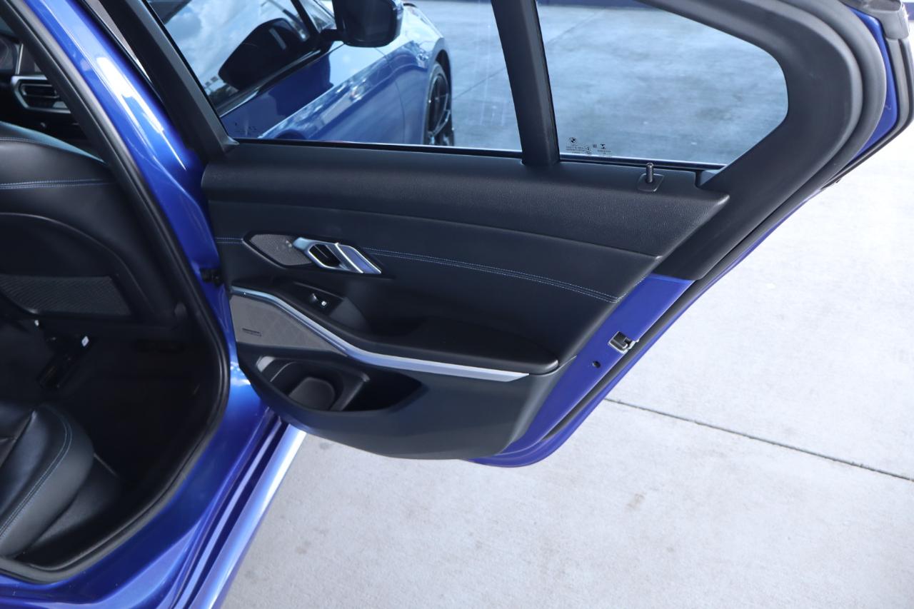 BMW 3 Series 330i Sedan 2019