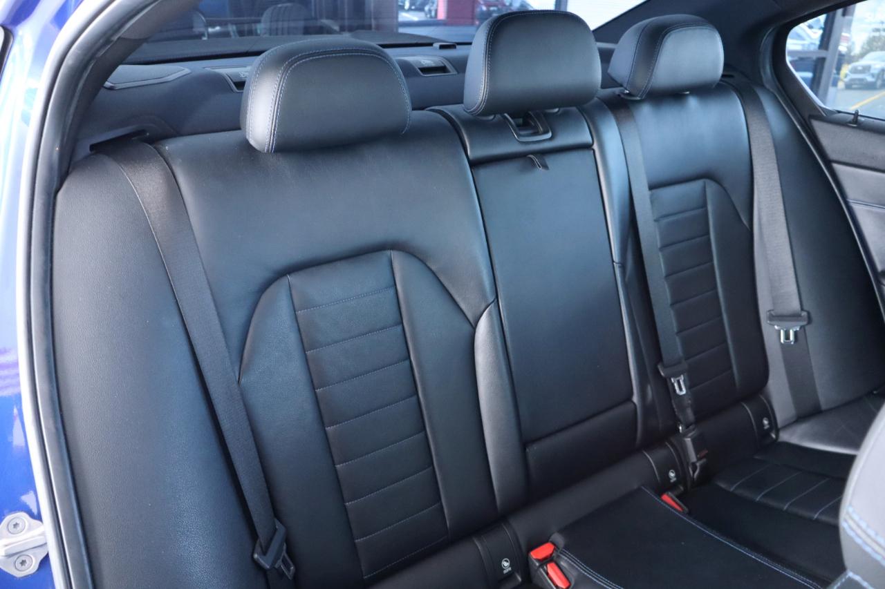 BMW 3 Series 330i Sedan 2019