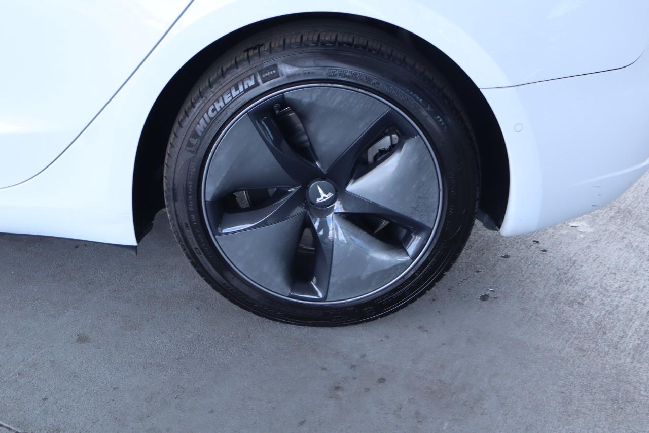 Tesla Model 3 Mid Range Battery RWD 2018