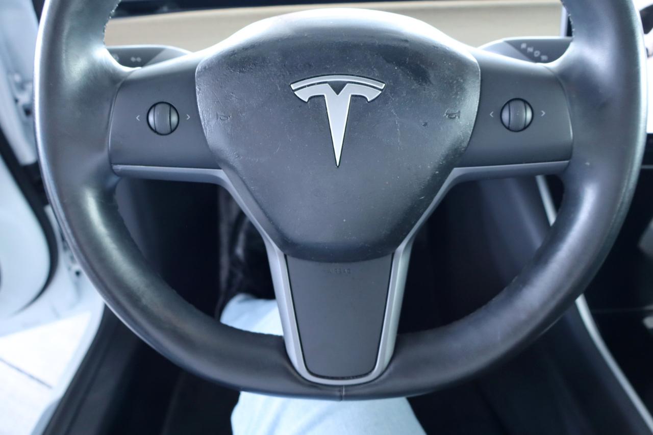 Tesla Model 3 Mid Range Battery RWD 2018