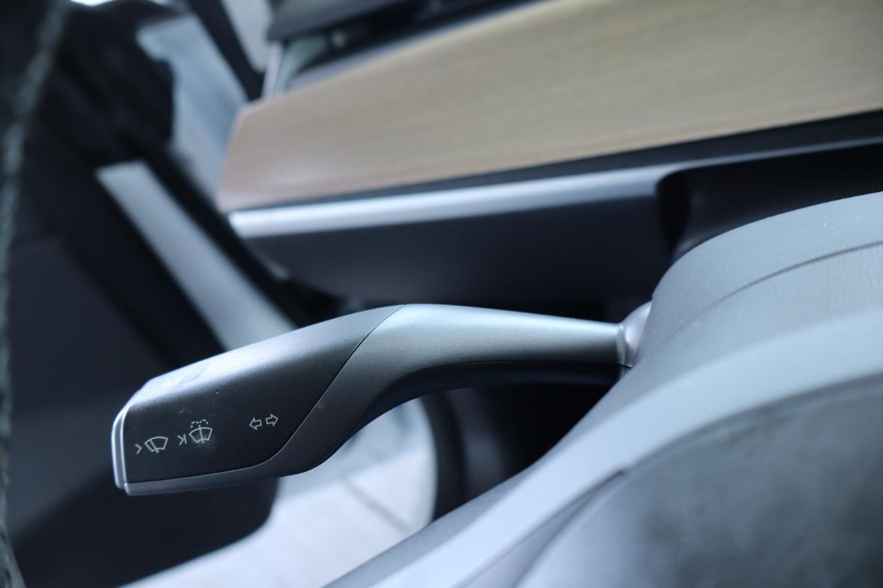 Tesla Model 3 Mid Range Battery RWD 2018