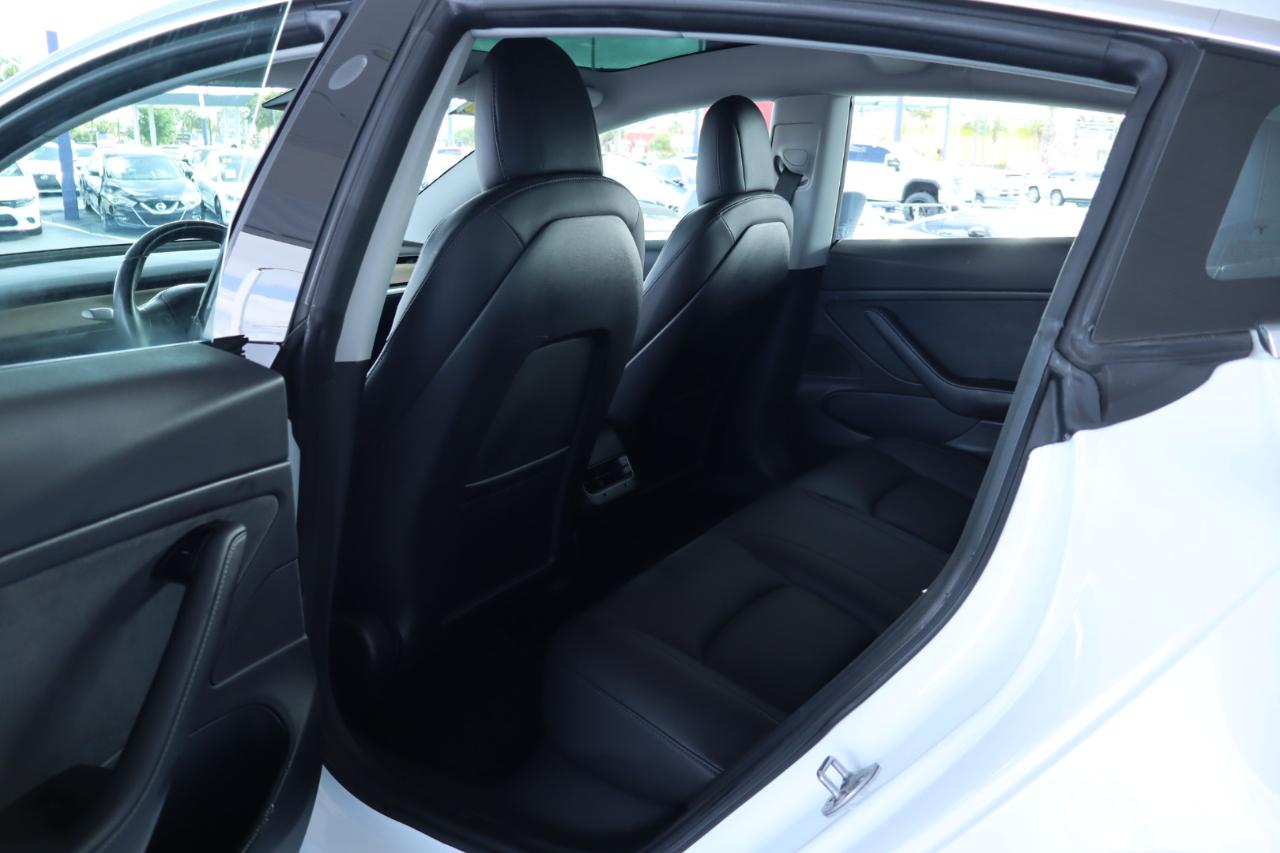 Tesla Model 3 Mid Range Battery RWD 2018